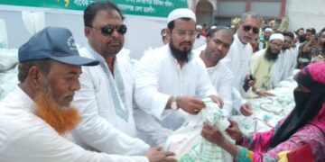 সোনারগাঁয়ে হাজী সোহাগ রনি উদ্যোগে ২ হাজার পরিবার পেল ঈদ উপহার সামগ্রী