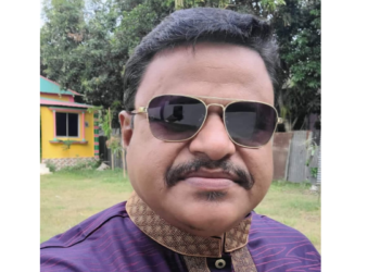 চাচীর সঙ্গে আ’লীগ নেতার পরকীয়ার অভিযোগ