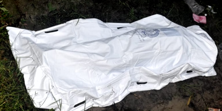 নিখোঁজের ২৫ ঘণ্টা পর মিলল প্রথম শ্রেণিতে পড়ুয়া স্কুল ছাত্রীর বিবস্ত্র লাশ!