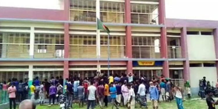 শেরপুরে তৃতীয় শ্রেণির ছাত্রীকে প্রধান শিক্ষক কর্তৃক ধর্ষণ চেষ্টার অভিযোগ