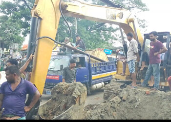 সোনারগাঁয়ে অবৈধ গ্যাস সংযোগ বিচ্ছিন্ন ও জরিমানা আদায়