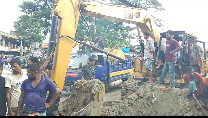 সোনারগাঁয়ে অবৈধ গ্যাস সংযোগ বিচ্ছিন্ন ও জরিমানা আদায়