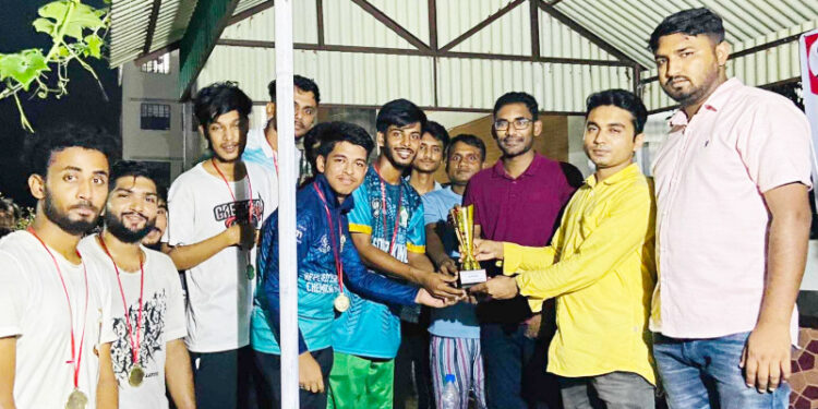 ইবিতে শেখ রাসেল হল নাইট ক্রিকেট টুর্নামেন্ট অনুষ্ঠিত