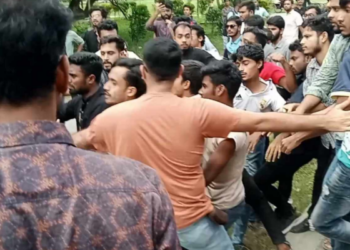 ইবিতে জনসম্মুখে শিক্ষার্থীকে ছুরিকাঘাত