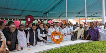 বঙ্গবন্ধুর সমাধিতে শ্রদ্ধা জ্ঞাপন করলেন সোনারগাঁও উপজেলা আওয়ামীলীগ