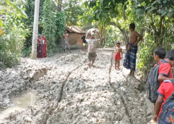 কায়বায় বেহাল রাস্তা, ভোগান্তিতে এলাকাবাসী