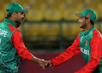 সাকিব ইস্যুতে ক্ষোভ প্রকাশ মাশরাফির