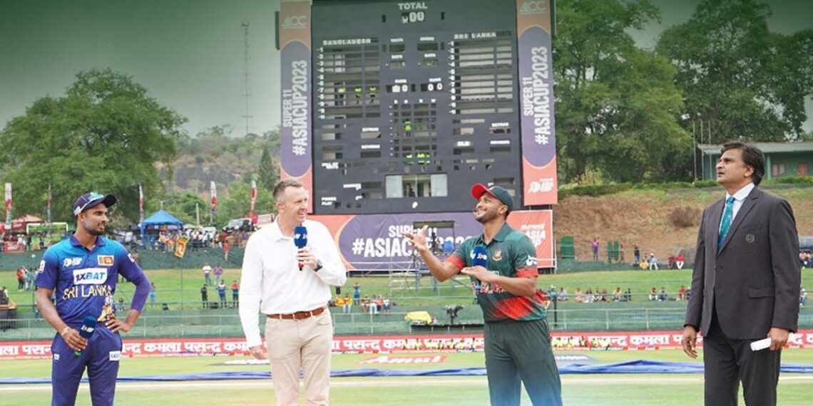 বাঁচা-মরার ম্যাচে ফিল্ডিংয়ের   সিদ্ধান্ত বাংলাদেশের