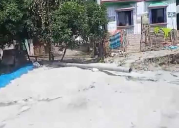 সোনারগাঁয়ে মামলা থাকা সত্যেও   বালু ভরাট করে জমি দখল