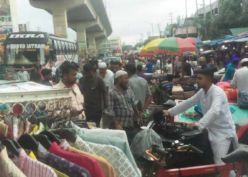ঢাকা সিলেট মহাসড়কের ফুটপাতে ব্যাপক চাঁদাবাজি