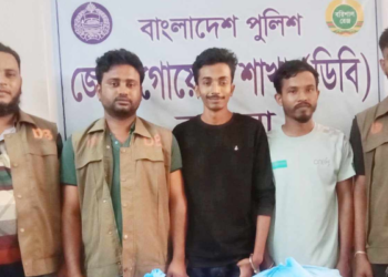 আমতলীতে ৩ কেজি গাঁজাসহ ২ সহোদর আটক