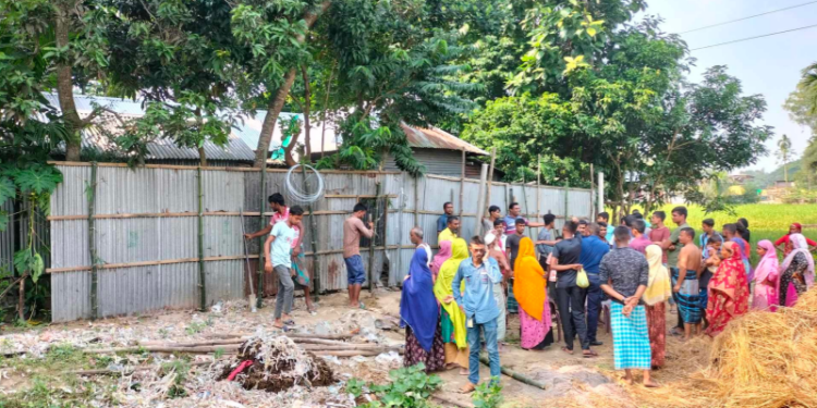 জামালপুরে অন্যের জমিতে জোর করে ঘর তোলার অভিযোগ