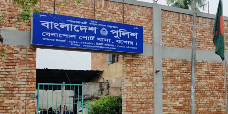 বেনাপোলে বাসের চাকায় পৃষ্ট হয়ে কিশোরের   মৃত্যু, চালক ও হেলপার আটক