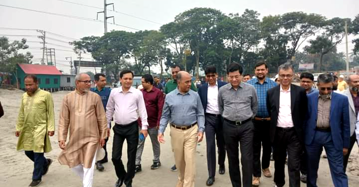 কাঁচপুরে আন্তঃজেলা বাস টার্মিনালের নির্মাণ কাজের অগ্রগতি পরিদর্শনে মেয়র তাপস