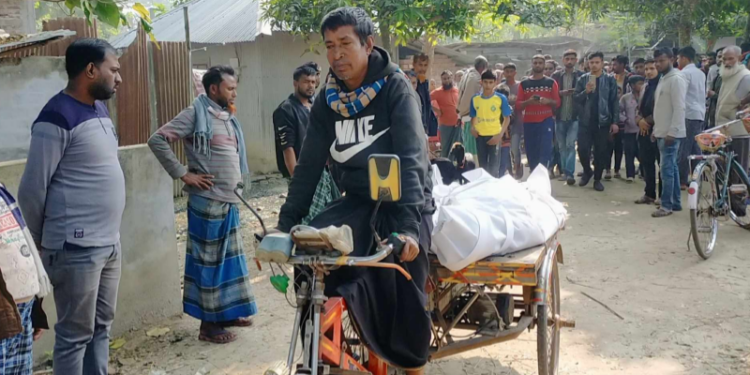 বেনাপোলে দেনার দায়ে ৭ মাসের শিশুকে রেখে   একই দড়িতে দম্পতির আত্মহত্যা