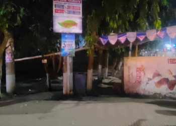 কক্সবাজার সমুদ্র সৈকতে ছিনতাইয়ের ঘটনায় স্পটে থাকা ৫ ঝুপড়ি দোকান উচ্ছেদ