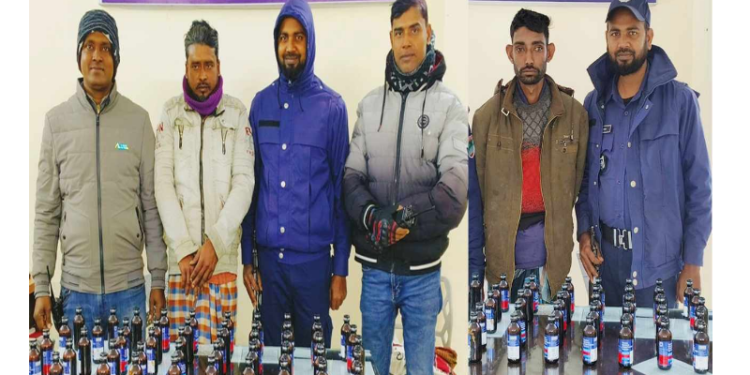বেনাপোলে ফেনসিডিলসহ ২ মাদক ব্যবসায়ী গ্রেফতার