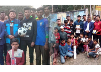 শাজাহানপুরে ভিপি শাহীনের ফুটবল ক্রিকেট ও ভলিবল খেলার সামগ্রী বিতরণ