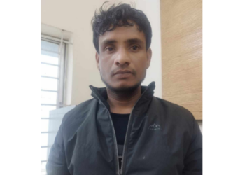 ব্রাহ্মণবাড়িয়ার   সরাইলে জনতা ব্যাংকে হাতেনাতে ধরা পড়ল চোর