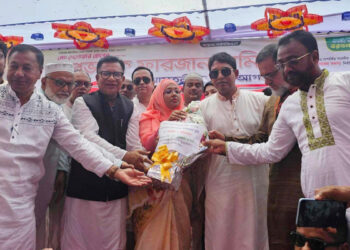 আমতলীতে সংরক্ষিত মহিলা আসনের এমপি সুমিকে সংবর্ধনা ও সুধি সমাবেশ