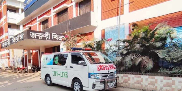 ব্রাহ্মণবাড়িয়ায় দাঁড়িয়ে থাকা ট্রাক পিকআপের ধাক্কায় ১ যুবক নিহত