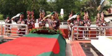 শার্শায় বীরশ্রেষ্ঠ নূর মোহাম্মদ শেখ’র সমাধিস্থলে বিজিবি মহাপরিচালকের শ্রদ্ধা