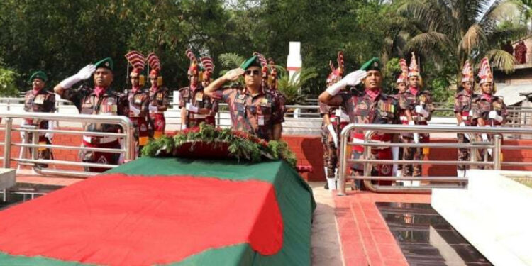 শার্শায় বীরশ্রেষ্ঠ নূর মোহাম্মদ শেখ’র সমাধিস্থলে বিজিবি মহাপরিচালকের শ্রদ্ধা