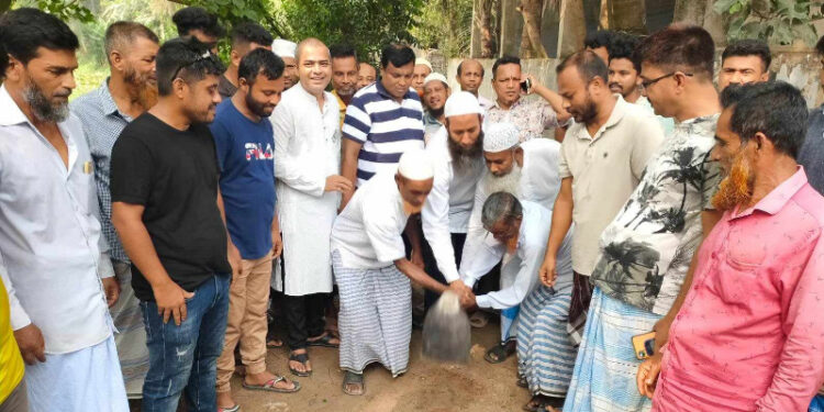 রূপগঞ্জে জাঙ্গীর-ভিংরাবো সড়কের  নির্মাণ কাজের উদ্বোধন