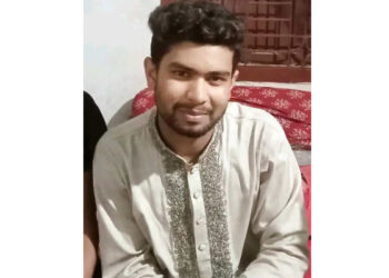 অসামাজিক কাজ করতে গিয়ে এলাকাবাসীর কাছে ধরা পড়লো তরুণ-তরুণী