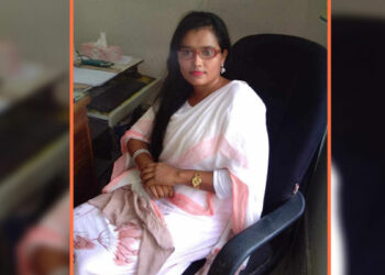 বশেমুরবিপ্রবির কর্মচারী লাভলীর হাতে জিম্মি হল শিক্ষার্থীরা