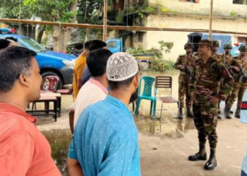নরসিংদীতে সেনাবাহিনীর সহায়তায় স্বাভাবিক হচ্ছে পুলিশের কার্যক্রম