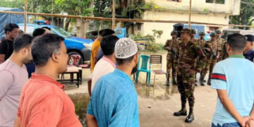 নরসিংদীতে সেনাবাহিনীর সহায়তায় স্বাভাবিক হচ্ছে পুলিশের কার্যক্রম