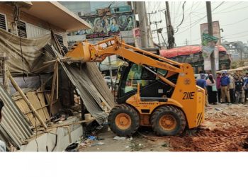 সোনারগাঁয়ে মহাসড়কের দুই পাশে পাঁচ শতাধিক অবৈধ স্থাপনা উচ্ছেদ