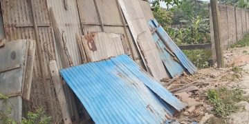 সোনারগাঁয়ে দুর্বৃত্তদের বিরুদ্ধে ব্যবসায়ীর বাড়িঘর ভাংচুর ও লুটপাটের অভিযোগ