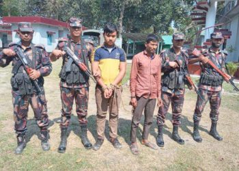 পাটগ্রামে বিজিবিয়ের হাতে মানব পাচারকারী আটক