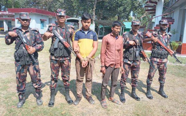 পাটগ্রামে বিজিবিয়ের হাতে মানব পাচারকারী আটক