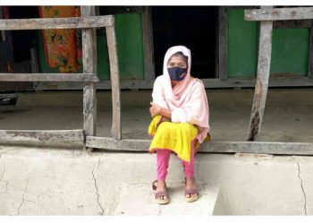 আমতলীতে দাখিল পরীক্ষার্থীর প্রেমিকের বাড়িতে বিয়ের দাবিতে অনশন