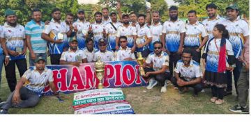 লিজেন্ড কাপ ক্রিকেট টূর্ণামেন্টে সোনারগাঁ পৌরসভা লিজেন্ড ইউনিটি চ্যাম্পিয়ন