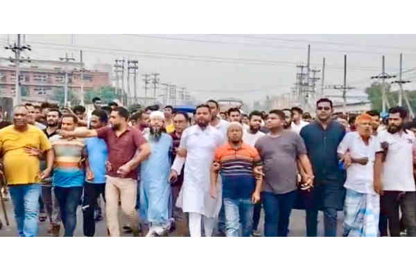 ছাত্রলীগের ঝটিকা মিছিলের প্রতিবাদে বিএনপির বিক্ষোভ মিছিল