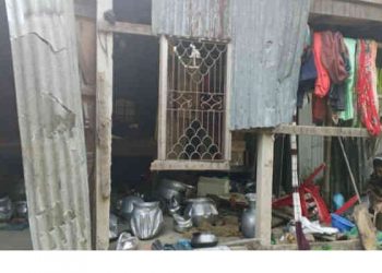 সোনারগাঁয়ে যুবককে কুপিয়ে পায়ের রগ কাটলো যুবলীগ, বাড়িঘর ভাংচুর ও লুটপাট