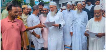 সোনারগাঁয়ে ৩১ দফা বাস্তবায়নে সাবেক প্রতিমন্ত্রীর প্রচারপত্র বিলি