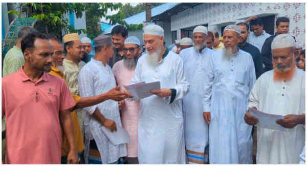 সোনারগাঁয়ে ৩১ দফা বাস্তবায়নে সাবেক প্রতিমন্ত্রীর প্রচারপত্র বিলি