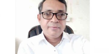 নারায়ণগঞ্জের ডিসির বাংলোর সামনে ছিনতাইকারীর কবলে সাংবাদিক রিপন