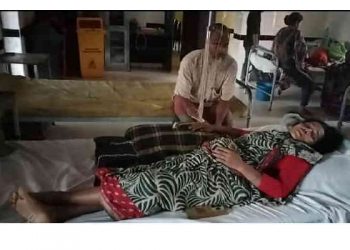 হাতীবান্ধায় মিথ্যা অপবাদ দিয়ে গৃহবধূকে মারধর