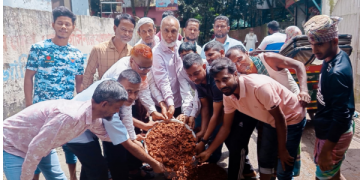 জামপুরে নিজস্ব অর্থায়নে রাস্তা সংস্কার করেন আল মুজাহিদ মল্লিক