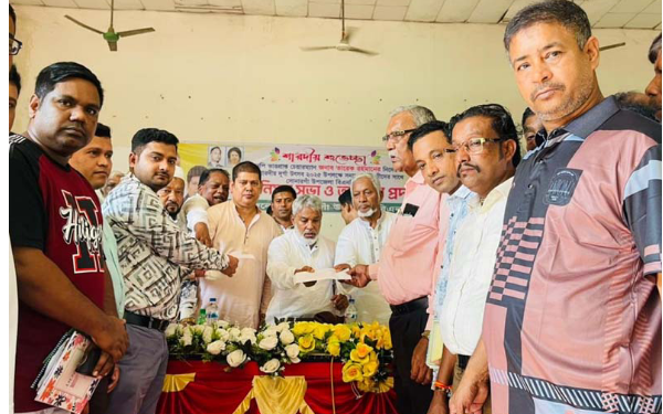 সোনারগাঁয়ে ৩৫টি পূজা মন্ডপে বিএনপির আর্থিক অনুদান