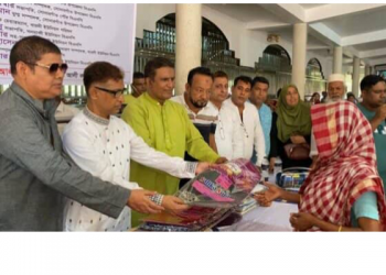 সোনারগাঁয়ে ইউসুফ আলী কল্যাণ তহবিলের উদ্যোগে হিন্দু সম্প্রদায়ের মাঝে শাড়ি ও লুঙ্গি বিতরণ