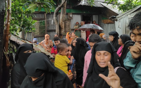 সোনারগাঁয়ে স্বামী-স্ত্রীর ঝুলন্ত লাশ উদ্ধার