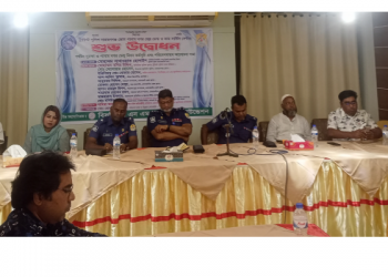 সোনারগাঁয়ে ট্যুরিস্ট পুলিশের হেল্প ডেস্ক ও ডেঙ্গু নিধন আলোচনা সভা