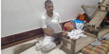রুপগঞ্জে তিন শিক্ষার্থী বলৎকারের অভিযোগে মাদ্রাসা শিক্ষক আটক